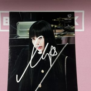 BLACKPINK Lisa Signed Photo 02