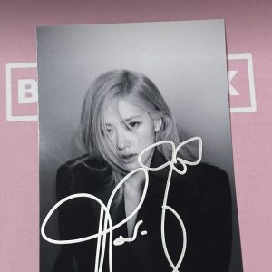 BLACKPINK Rosé Signed Photo 01
