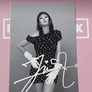 BLACKPINK Jisoo Signed Photo 04
