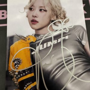 BLACKPINK Rosé Signed Photo 06