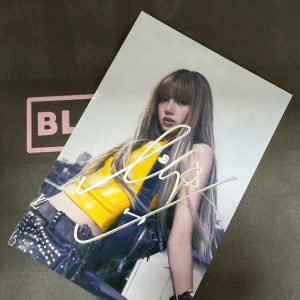 BLACKPINK Lisa Signed Photo 05